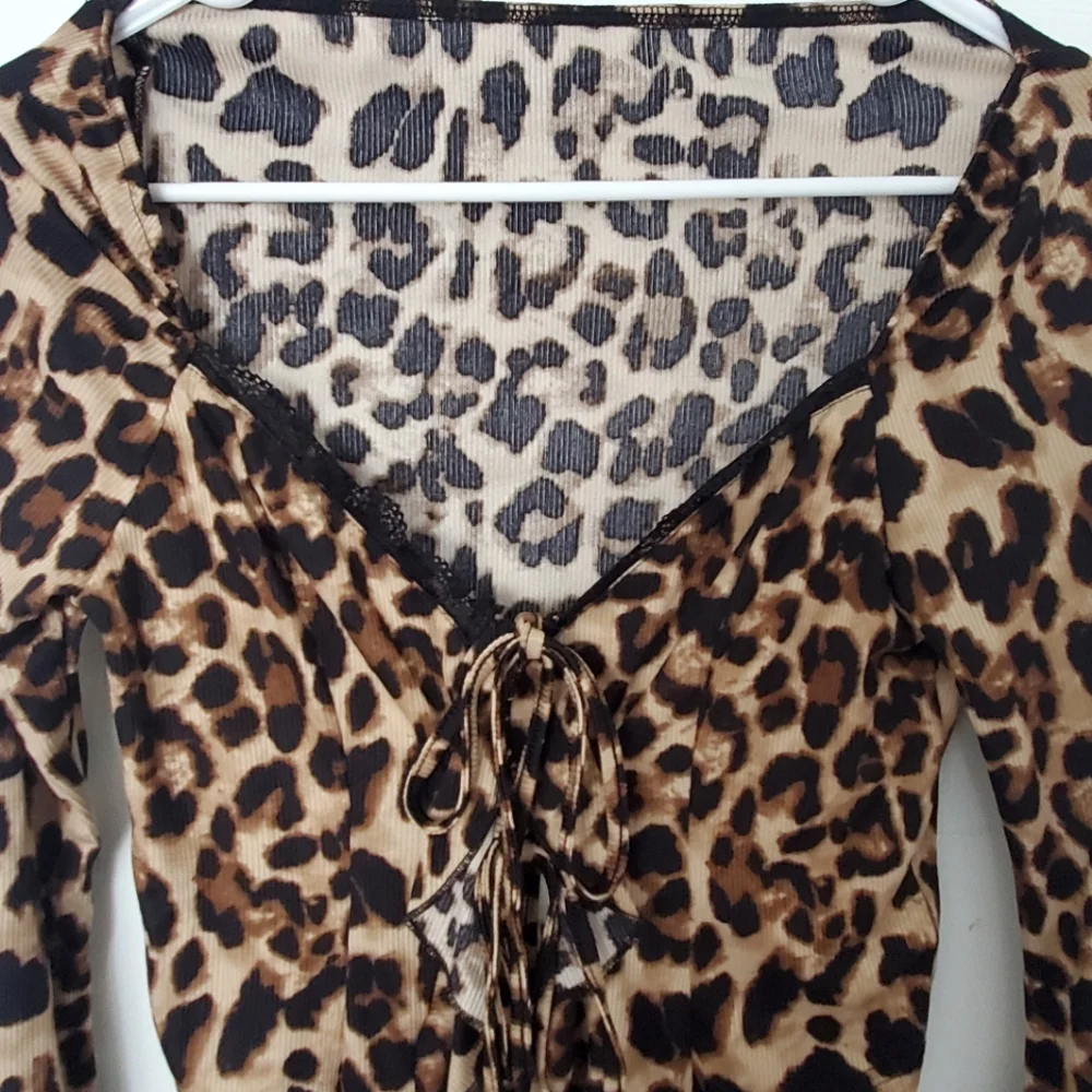 Cider Ruffled Leopard Top - Picture 5 of 7